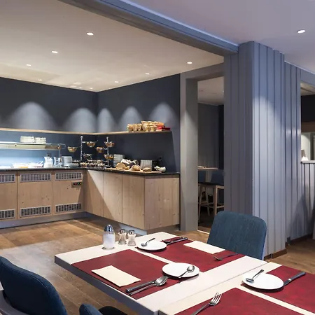 欧陆酒店 3* 采尔马特