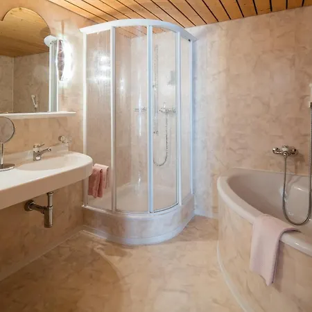 Continental Hotel 3*