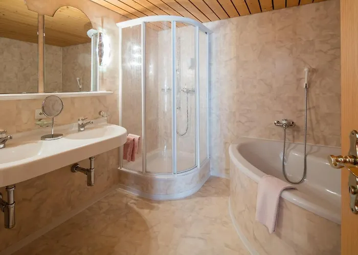 Continental Hotel 3*